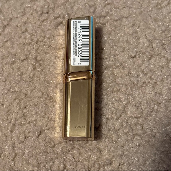 L'oreal LOREAL Paris Lipstick -165 Tickled Pink -  New TIP DAMAGE - Picture 2 of 15